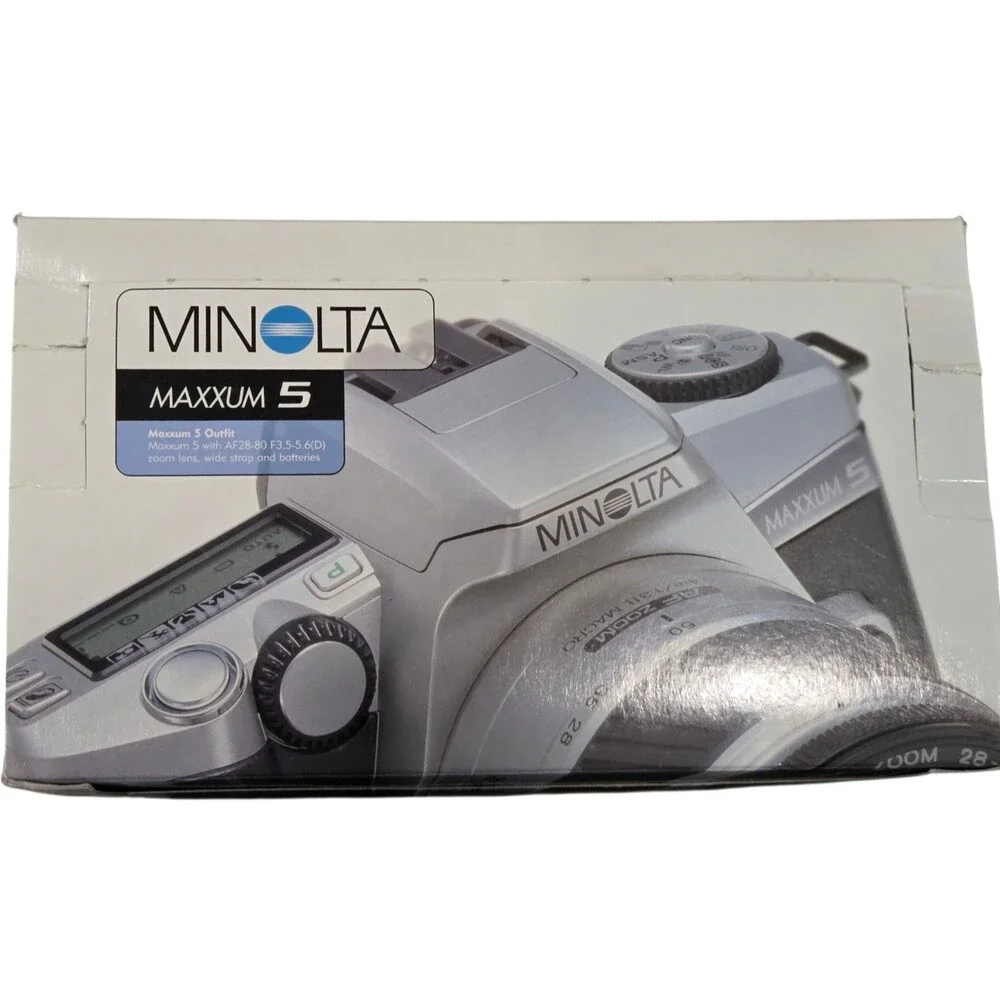 Minolta Maxxum 5 35MM SLR Film Camera with  AF Zoom 70-210 In Box! Vintage